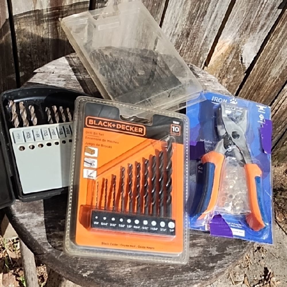 Black & Decker Drill Bit Set with Orange Pliers